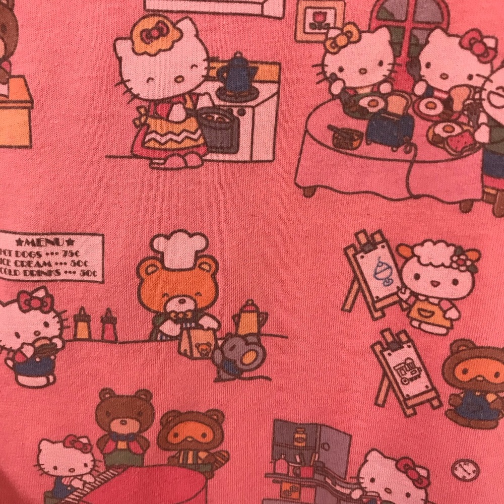 Pink Hello Kitty graphic tee - Picture 2 of 4